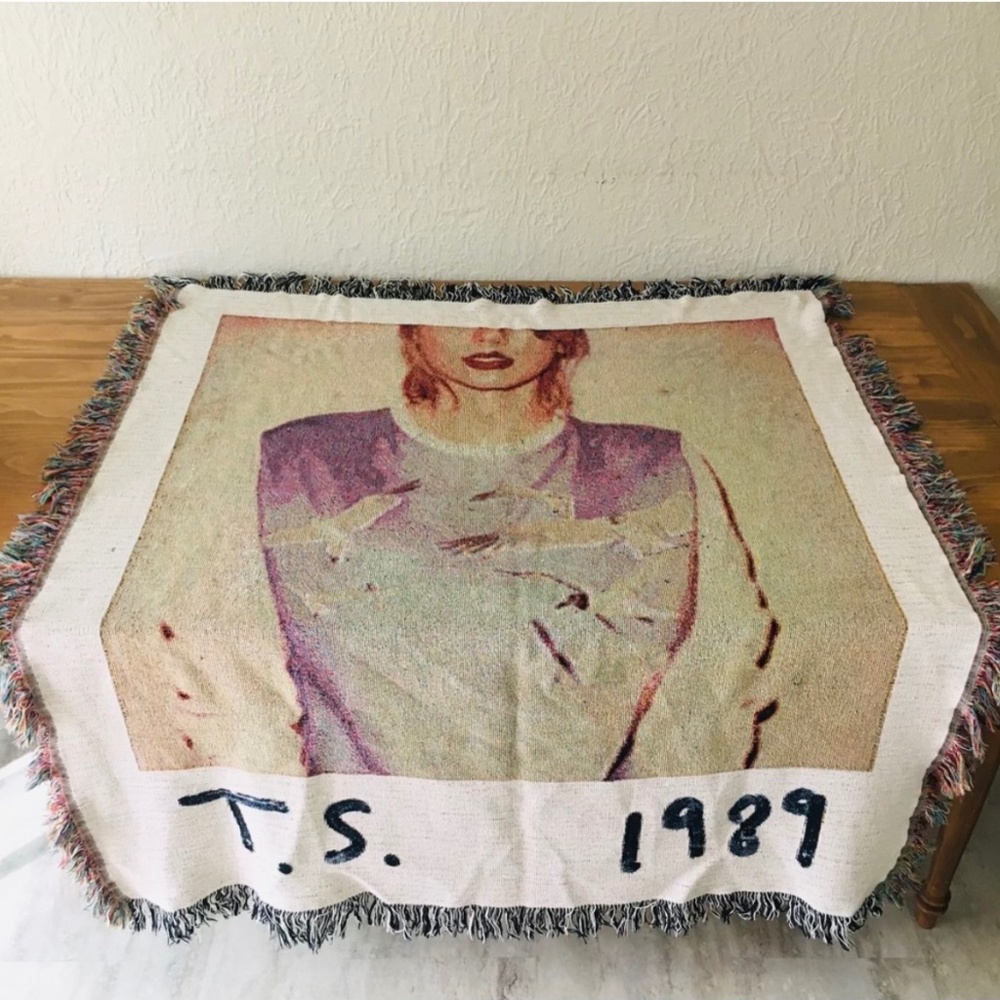 ORIGINAL Taylor Swift 1989 Blanket!